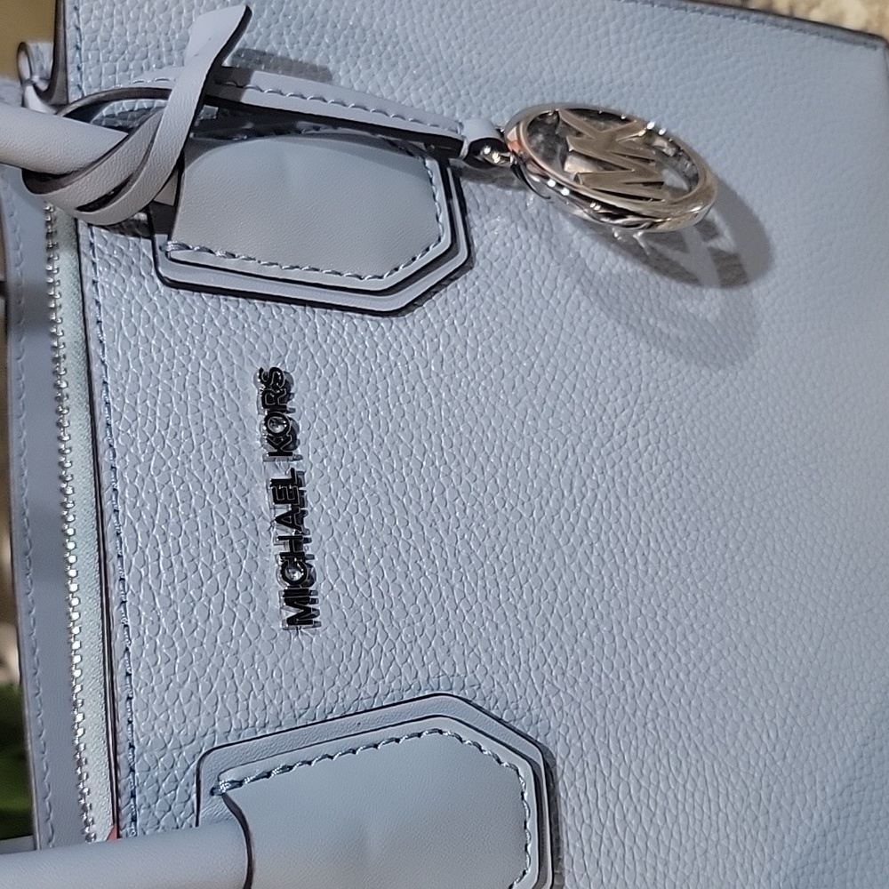 Michael Kors NWT Mercer Pebbled Leather Crossbody Bag IN PALE BLUE - Picture 2 of 8